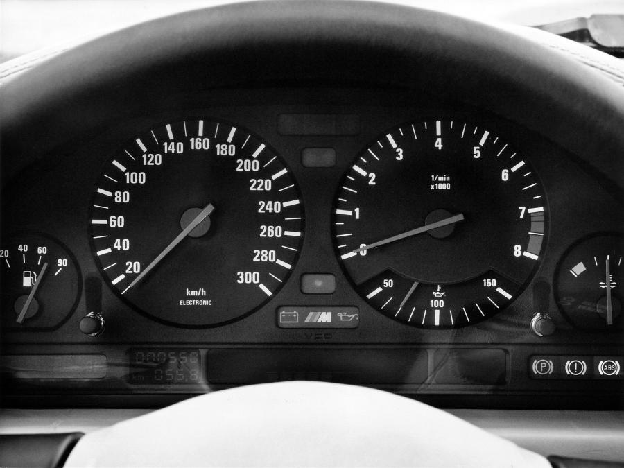  BMW M5 1988 года  (фото 5 из 47)